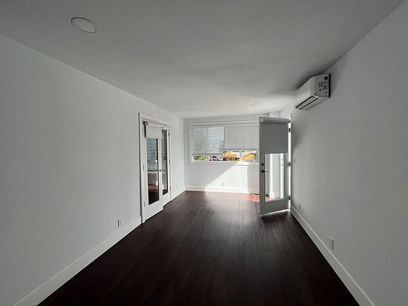 4th image of 16550 Vanowen St APT 103