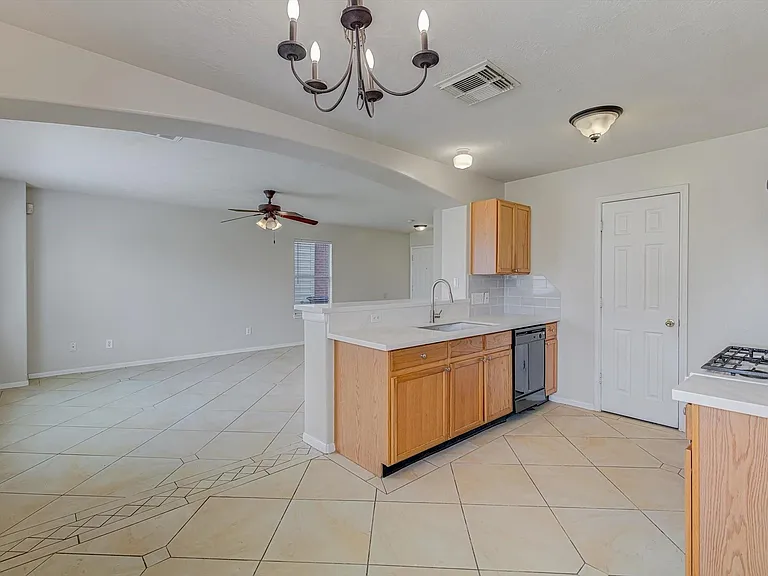 13983 Maximos Dr — Photo 9