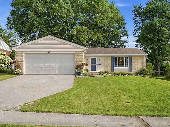 2nd image of 834 Holyoke Dr