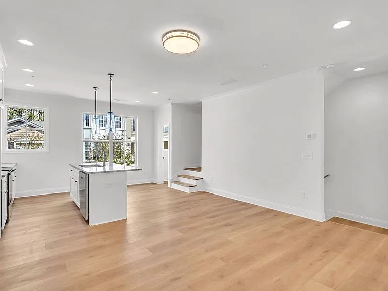 199 Riverstone Commons Cir — Photo 11