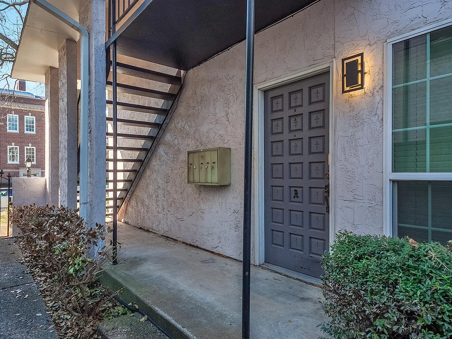 2 bed, 2.0 bath, 1156 sqft, $2,900 — Photo 2