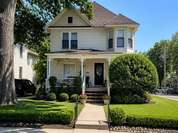 800 43rd St, Rock Island, IL 61201
