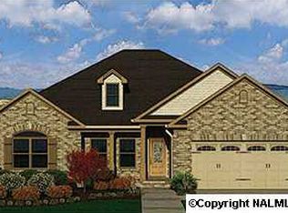 1306 Crown Pointe Dr, Hartselle, AL 35640