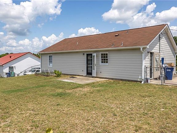 4th image of 45 Lee Road 2096