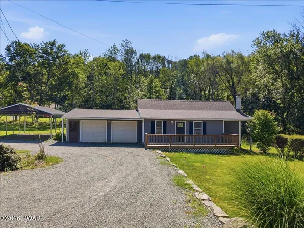61 Lakeside Dr, Honesdale, PA 18431