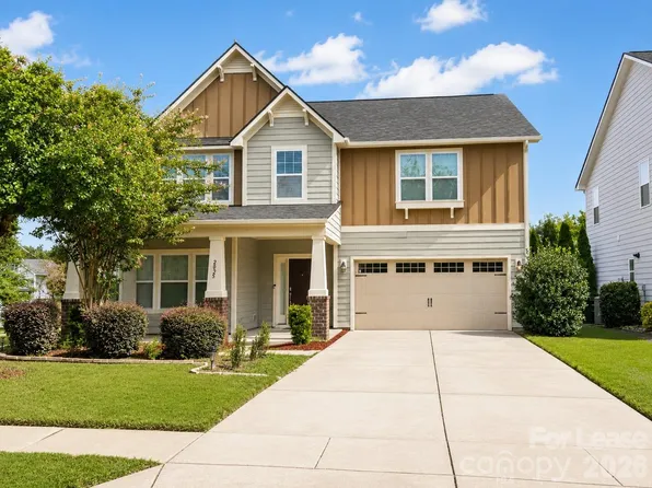 2025 Fuschia Ct, Tega Cay, SC 29708