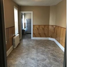 739 Moss St, Reading, PA 19604