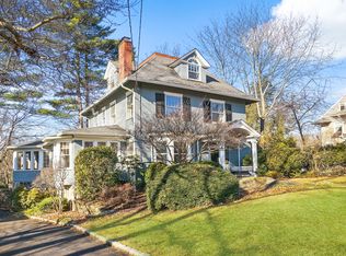 427 Fowler Ave, Pelham, NY 10803