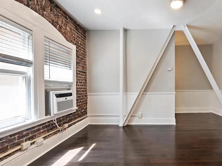 Brookmore - Premium Studio Apartment