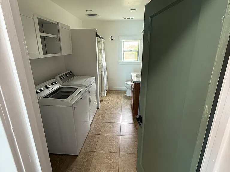 708 Sutter St — Photo 8