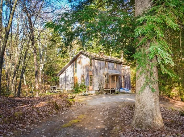 61 South Rd, Pepperell, MA 01463