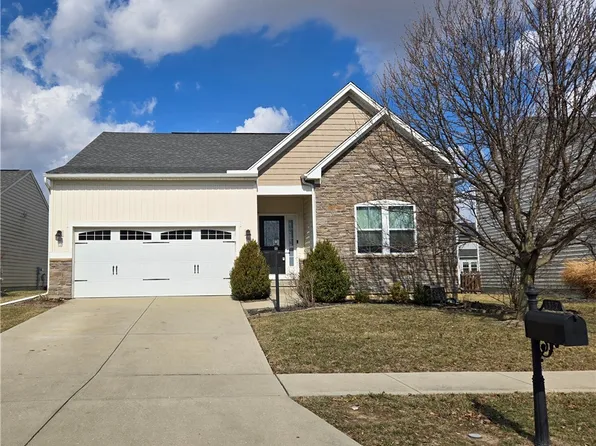 4362 Bergamot Dr, Tipp City, OH 45371