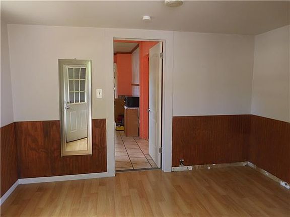 5th image of 4236 Saint John Ave