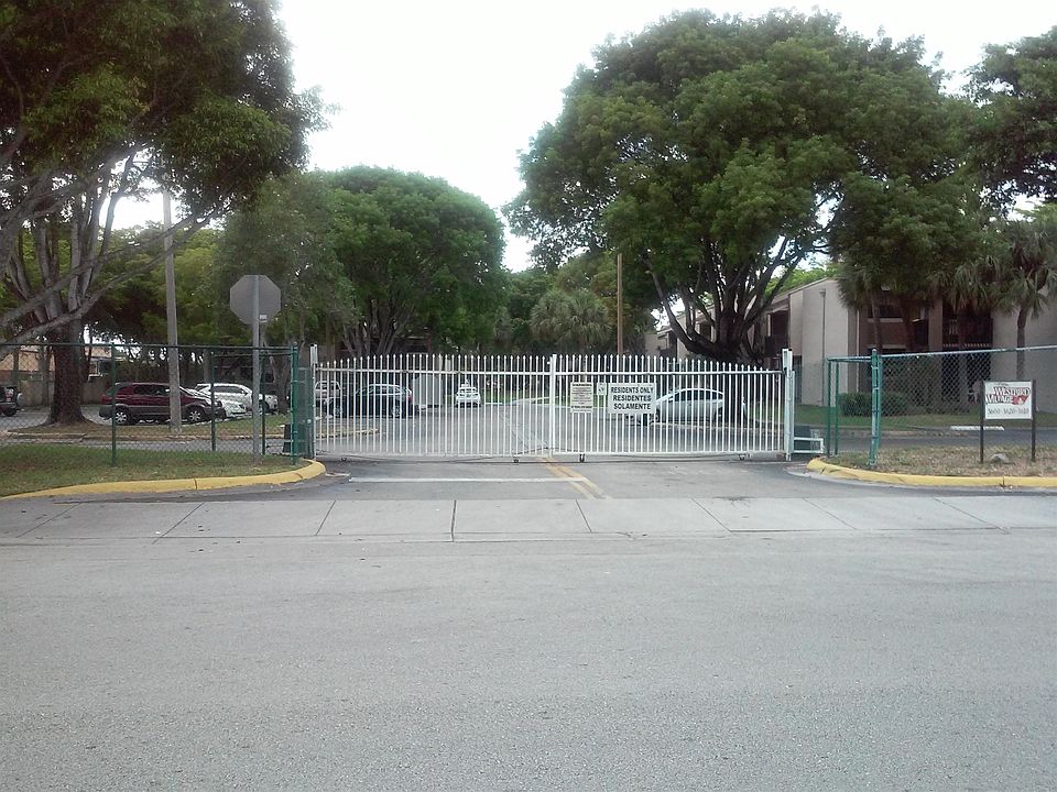 1st image of 3620 SW 114th Ave #2-201