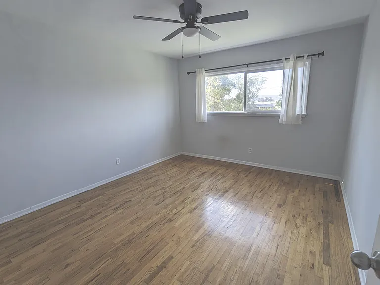 1326 Edgecliffe Dr #1 — Photo 10