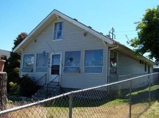 806 W 5th St, Port Angeles, WA