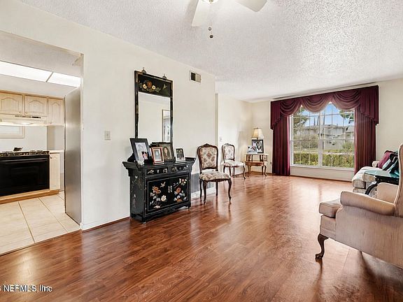4th image of 1030 MONTEGO BAY Drive S