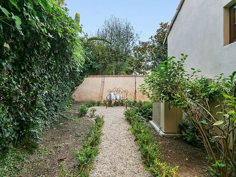 136 Emerald Bay — Photo 32