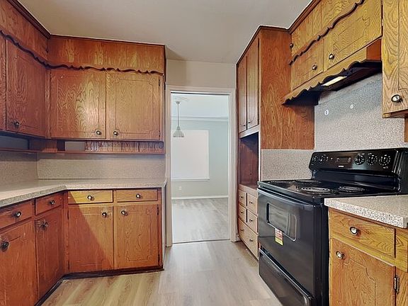 5th image of 7108 Ellis Rd