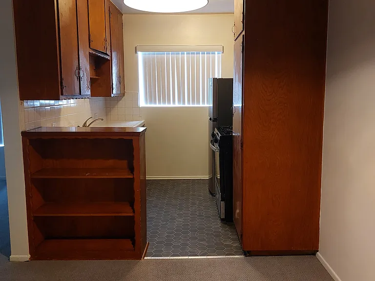 1016 N Orange Grove Ave #9 — Photo 7