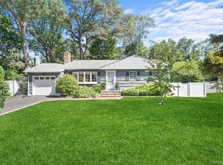 5 Magnolia Lane, Miller Place, NY 11764