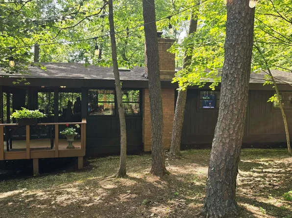 82 Lodge Ln, Sugar Grove, OH 43155