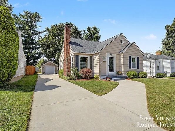 2143 Houseman Ave NE, Grand Rapids, MI 49505