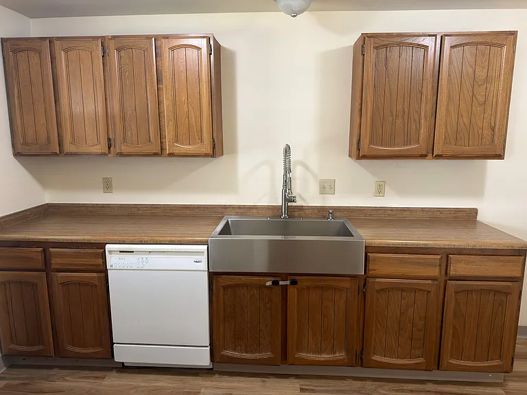 1936 Hutchins Cir — Photo 12