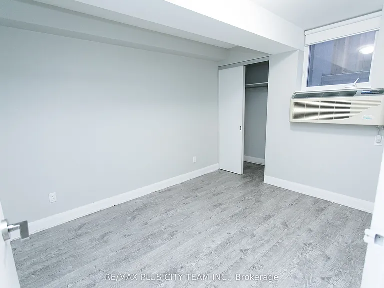 686 Bathurst St #L03 — Photo 7
