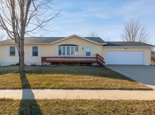 402 N Birch St, Janesville, IA 50647