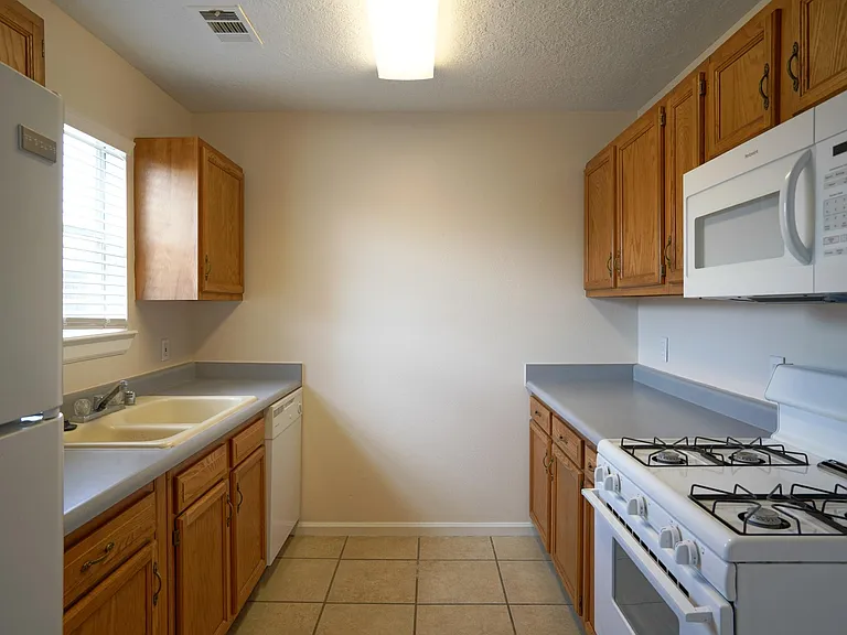 5004 Plateau Ln NW — Photo 10