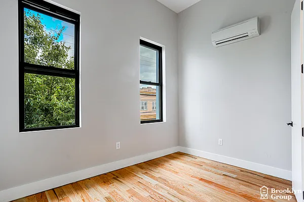 Rented by Brooklyn Group | media 27