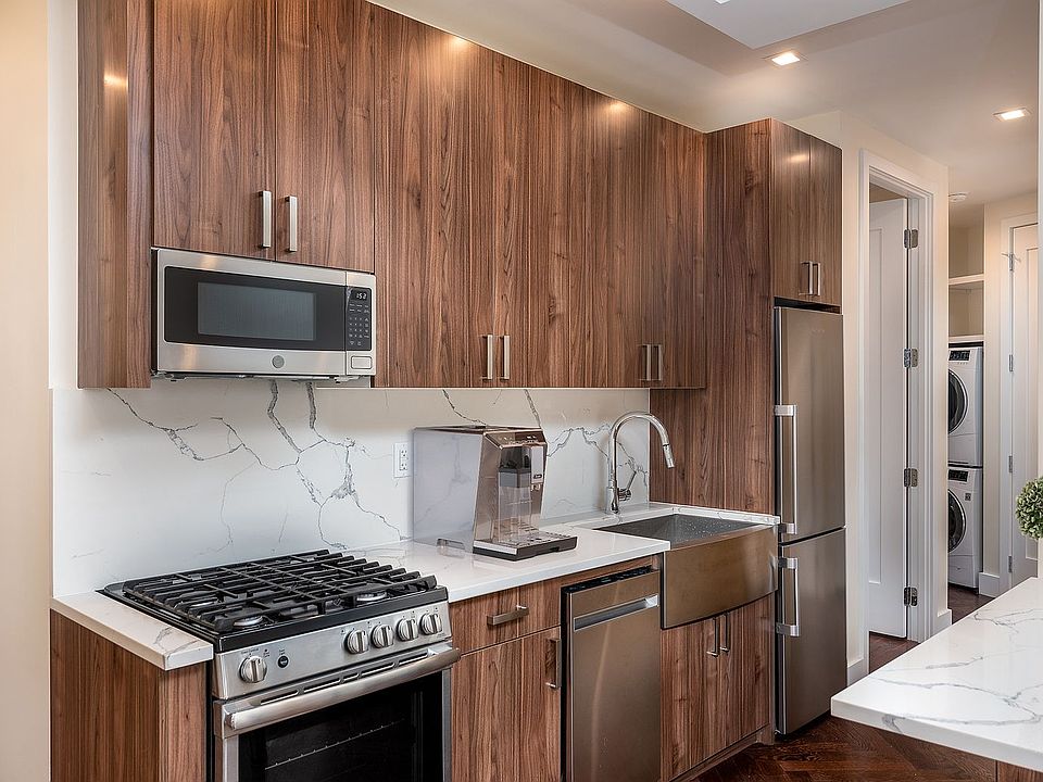 1st image of 941 Washington Ave #758