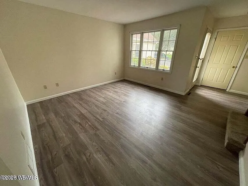 2 bed, 1.5 bath, 1092 sqft, $1,850 — Photo 2