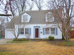 2916 W 50th Ter, Westwood, KS 66205