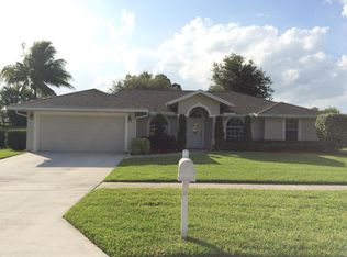 201 Saratoga Blvd W, Royal Palm Beach, FL 33411