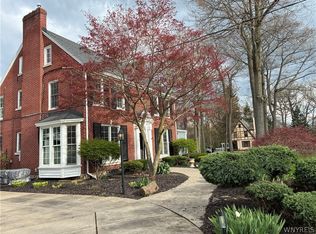 5079 Forest Rd, Lewiston, NY 14092