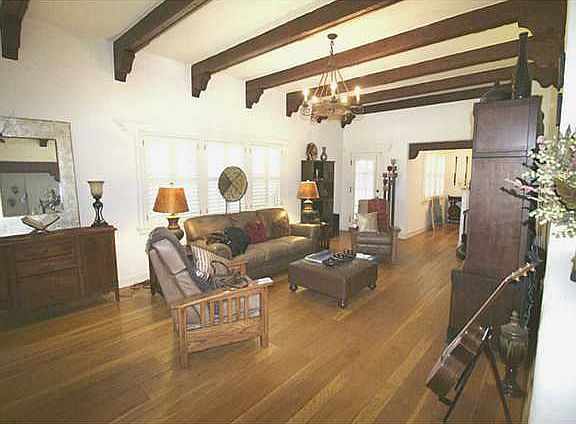 5th image of 626 Blacker Ave