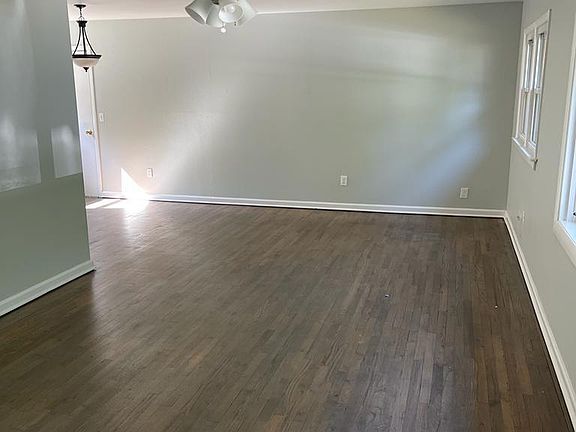 4th image of 3080 Richmond Ave