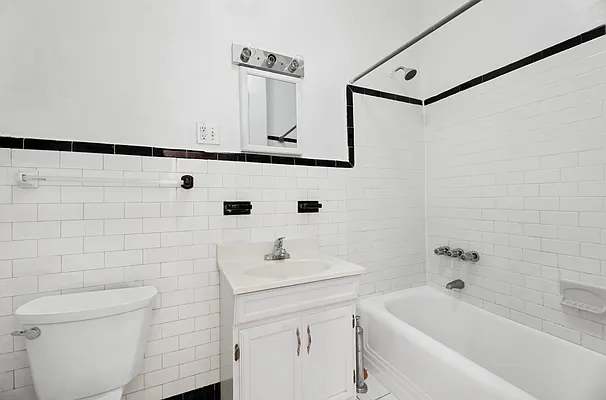 Rented by REAL New York | media 12