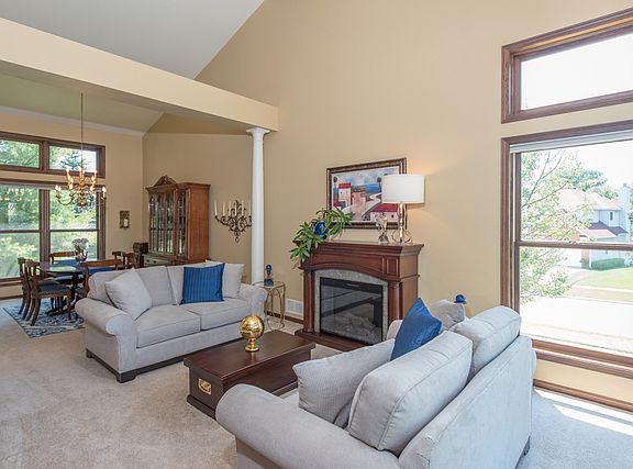 3rd image of 659 Briarwood Ct