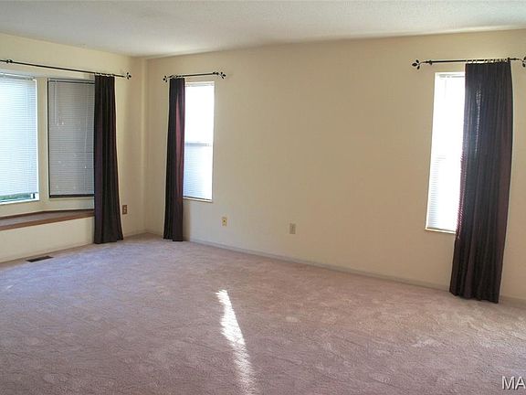 2nd image of 1420 Royal Oak Ct