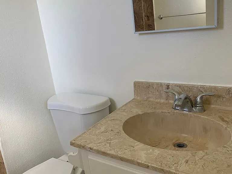 1225 Elberta Dr — Photo 8