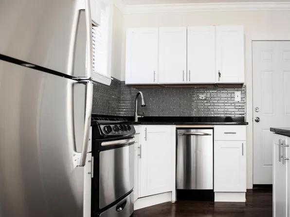 3841 N Greenview Ave, Chicago, IL