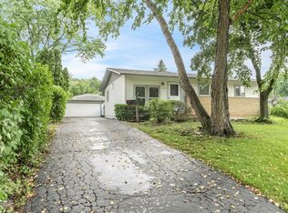 7665 Woodridge Dr, Woodridge, IL