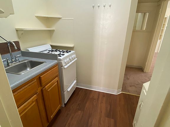 5th image of 11017 11021 1/2 Hartsook St #0B-1Ba-400Sqft