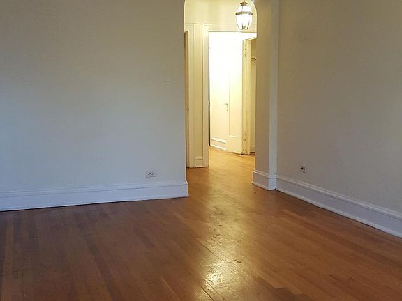 5th image of 6224 N Fairfield Ave #2-2S