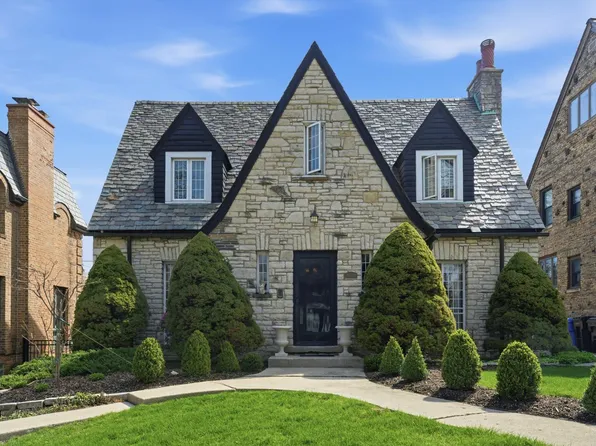 9011 S Leavitt St, Chicago, IL 60643