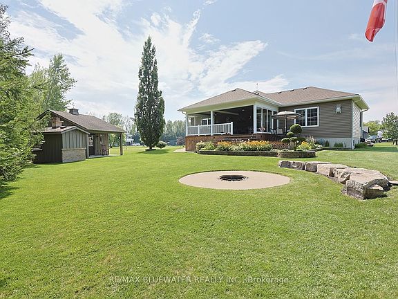 2nd image of 71837 Sunridge Cres