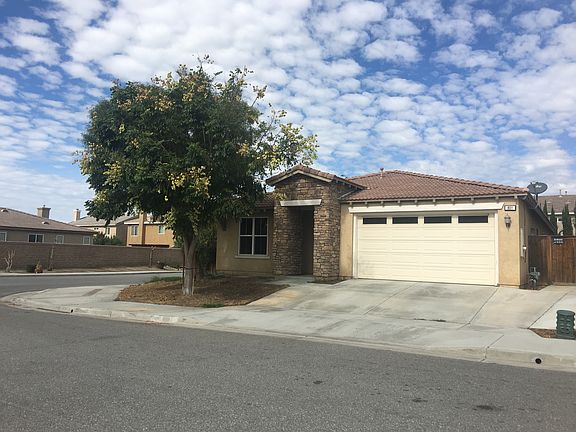 2nd image of 801 Salinger Pl